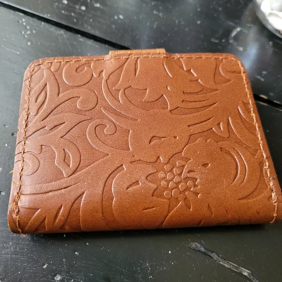 New Portland Leather Company Small Wallet Snap Zipper Tooled Medium Brown - Picture 2 of 9